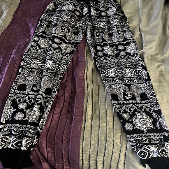 Pants - Adero Stylish Black and Gray Pants -Women’s L/XL